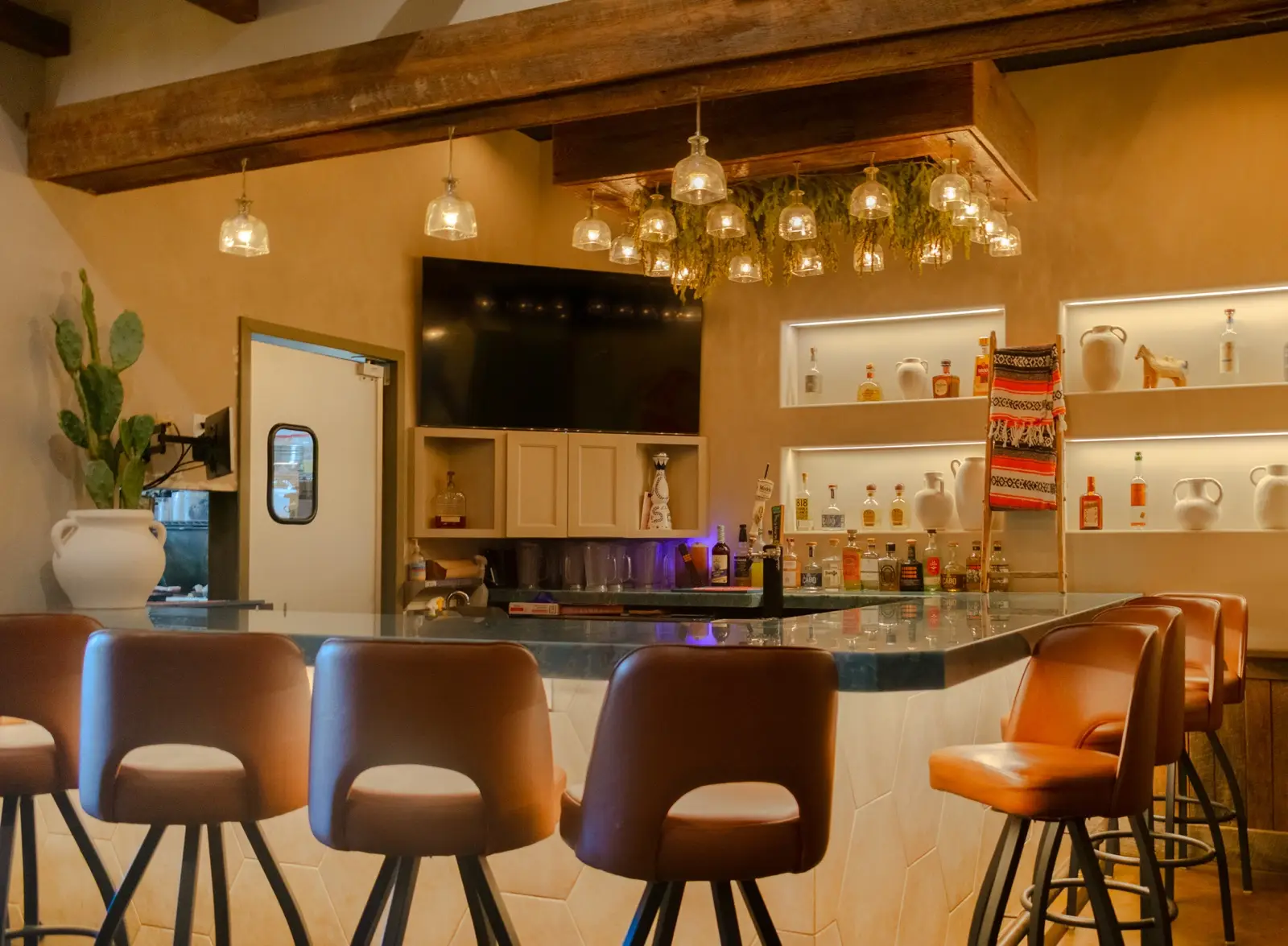 Restaurants & Hospitality construction by MG Builders