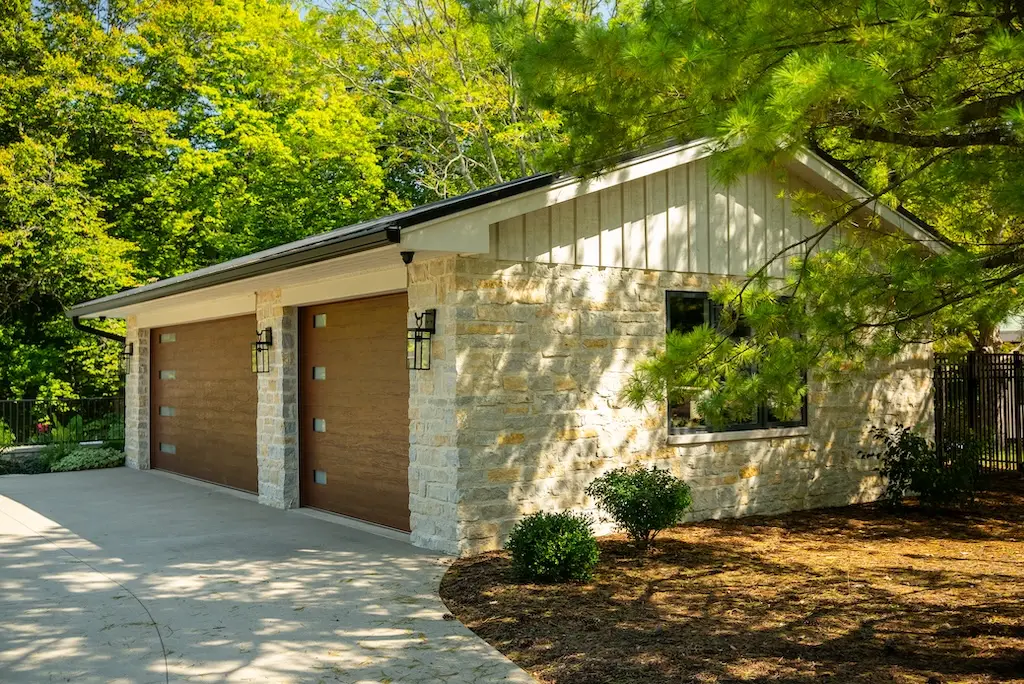 Squirrel Bend Residence project detail 11