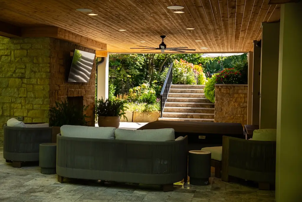 Squirrel Bend Residence project detail 7